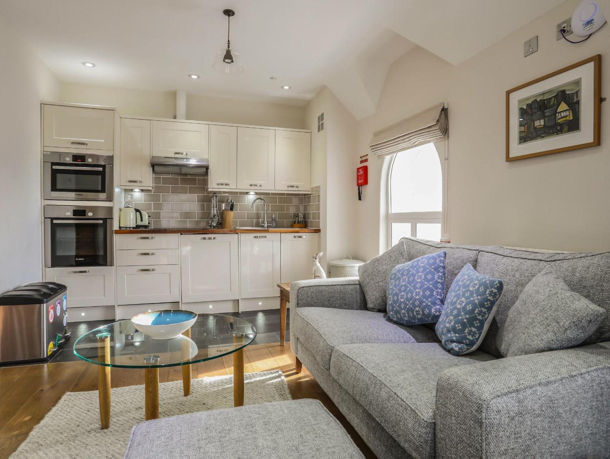 Harlech Apartments - Matholwch ภายนอก รูปภาพ